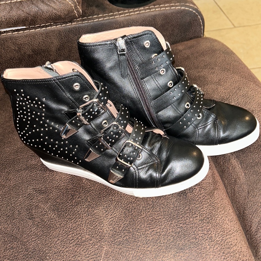 Wedge booties black size 9 1/2